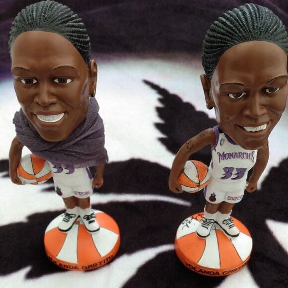 “Signed Yolanda Griffith Sacramento Monarchs Bobblehead” both of them - Picture 3 of 16